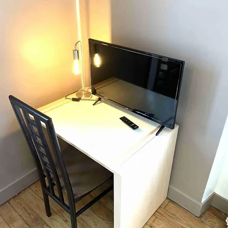 דירה Corner